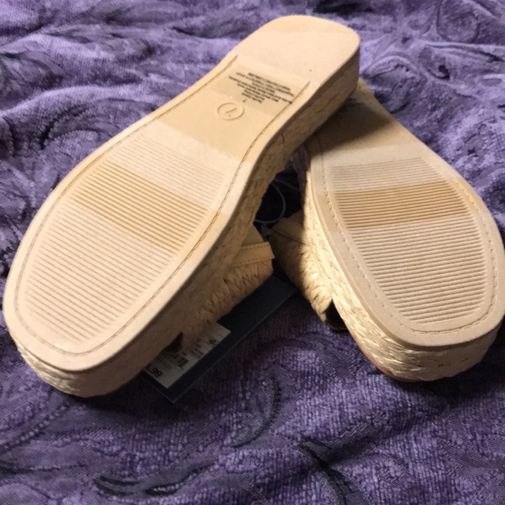 Sandals - Picture 3 of 3